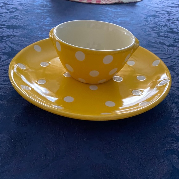 Fun & festive dinnerware - Picture 2 of 7